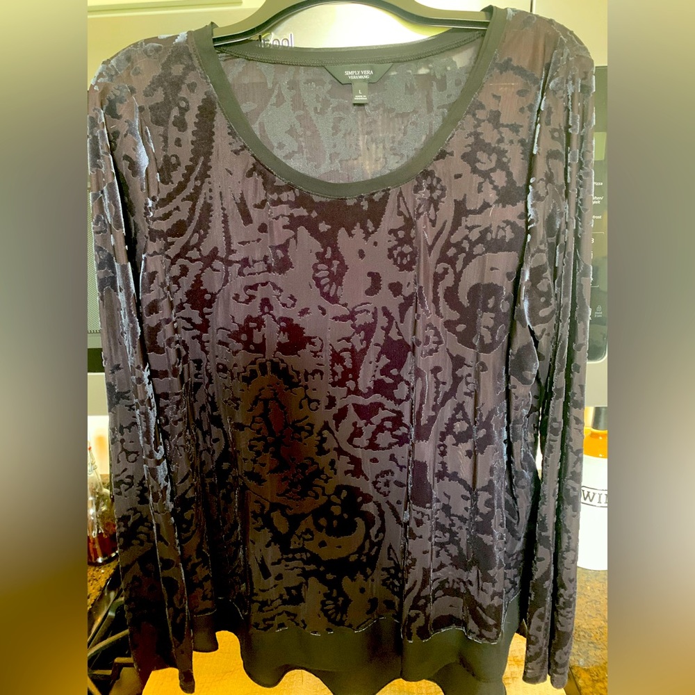 Beautiful Vera Wang dressy top.